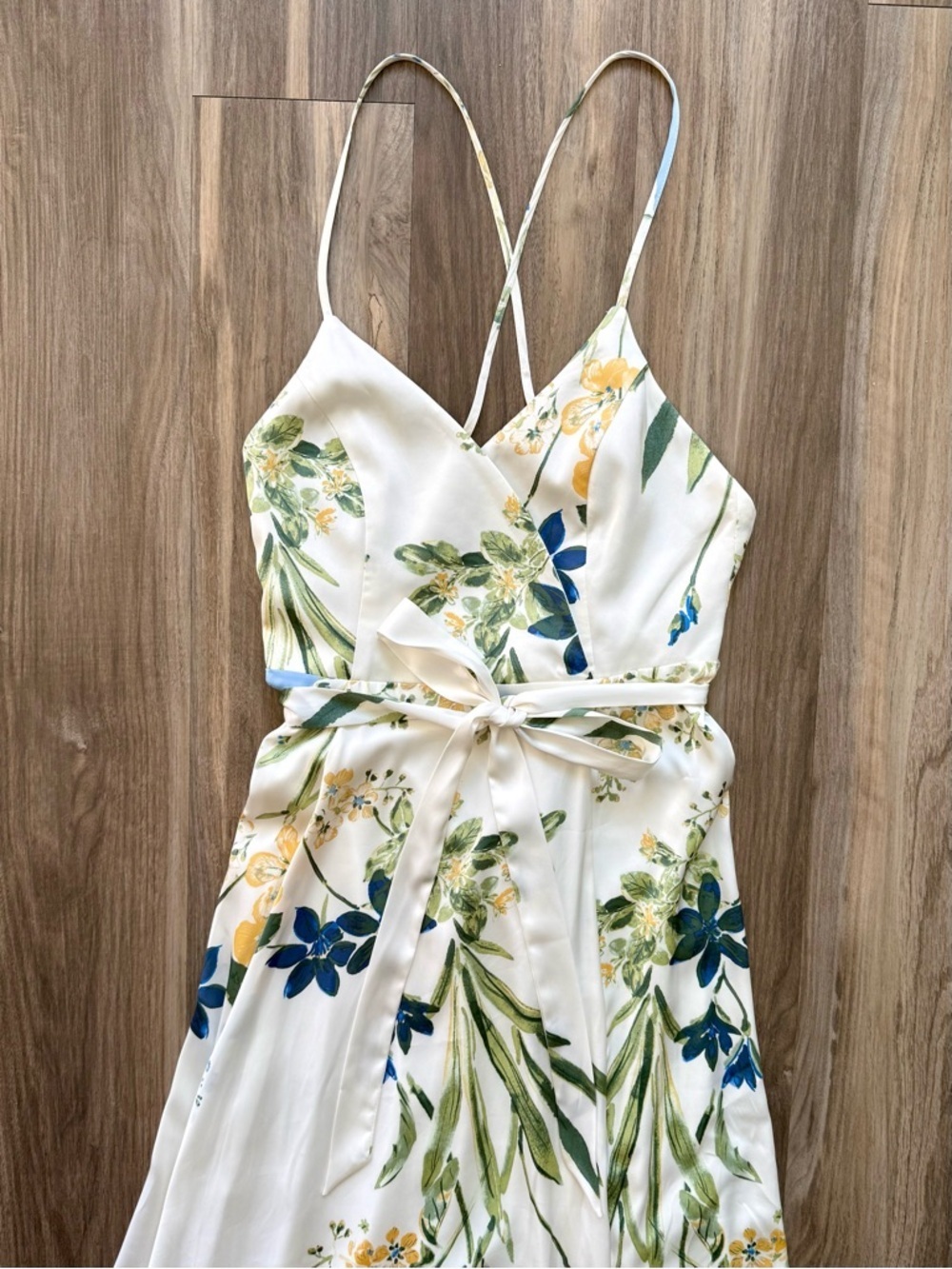Lulus White Floral Gown Size S - Picture 2 of 8